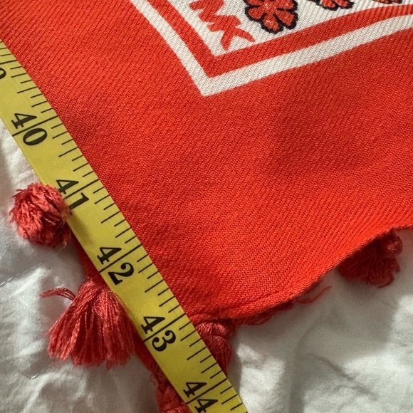 Michael Kors Red and White Floral Geometric Scarf with Ref Tassels on Corners - Picture 9 of 10